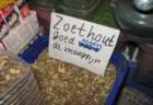 deoostersemarktiseenlustvoorhetoogennatuurlijkookvoormaagmaarindezekraamzijnzenietzozekervanhunzaak_small.jpg