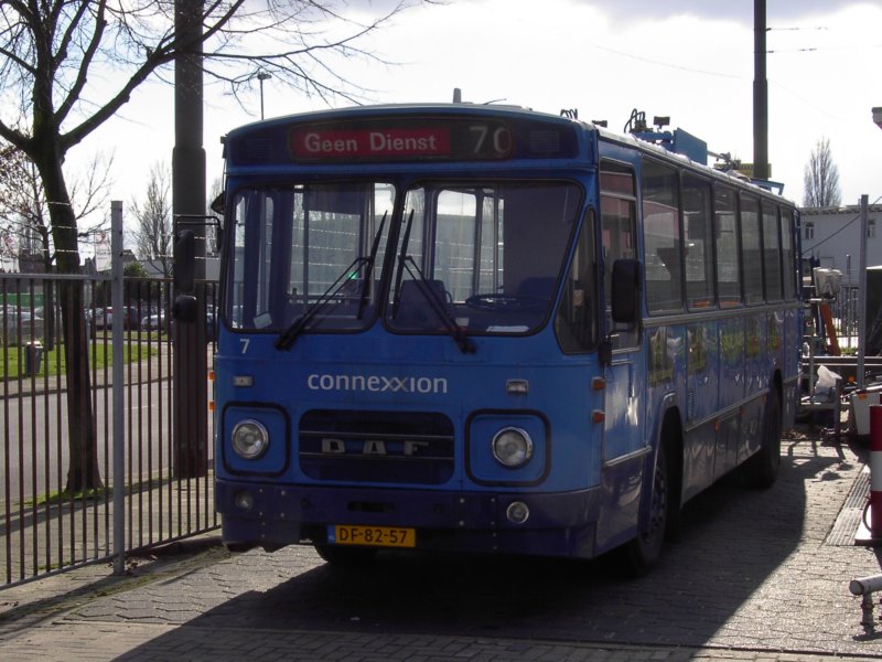 voordehobbyistengaathethartsnellerkloppenbijdezebus.jpg