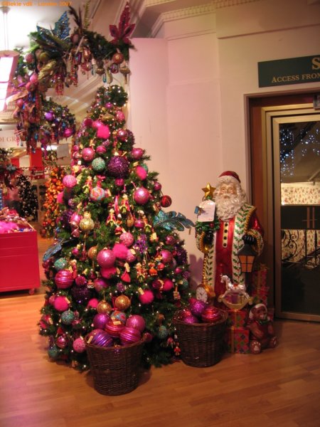 harrodsisgeenhemaendatkunjeindedecoratiesgoedterugvinden.jpg