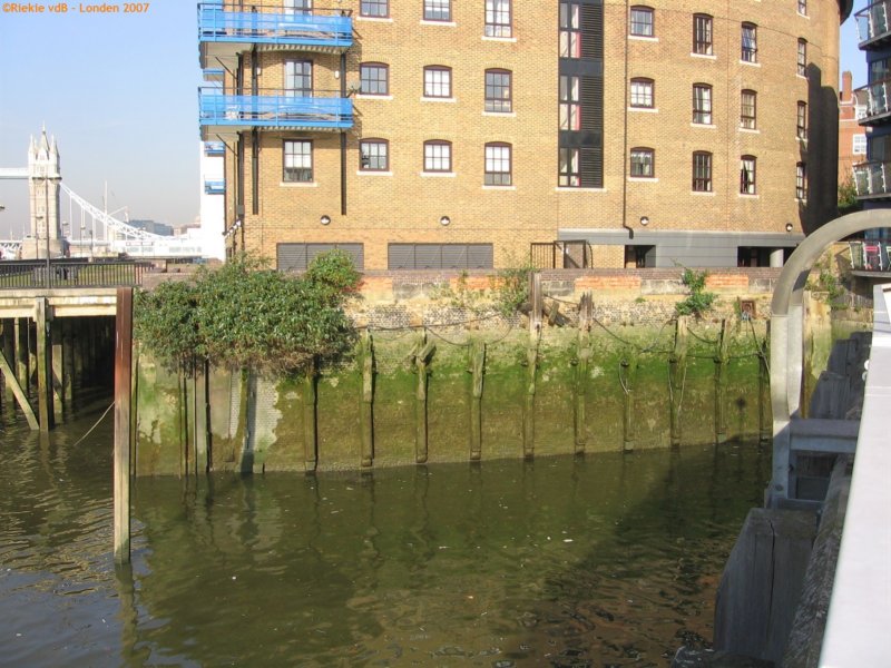 thedocklandsmetheelgoedzichtbaarheteffectvanebenvloed.jpg