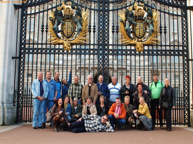 toppersmin2defotograafleoenariezijnannekevoorbuckinghampalace.jpg