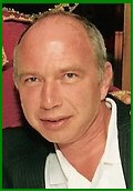 Henk - De foto is klein maar Henk staat erbij.jpg