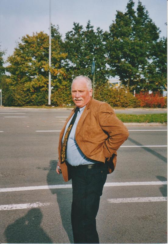 Sieg - Nu alsnog in kleur in het smoelenboek.jpg
